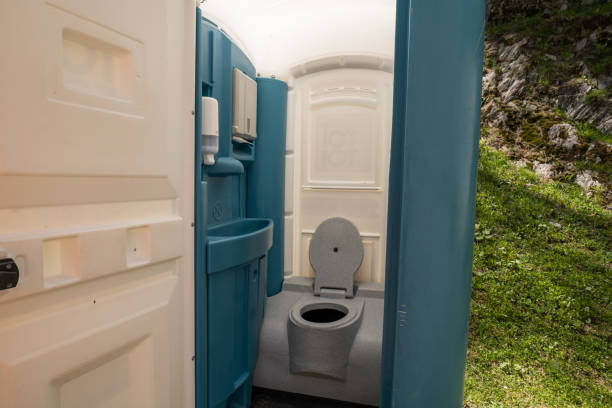 Portable Toilet Options We Offer in Fullerton, NE